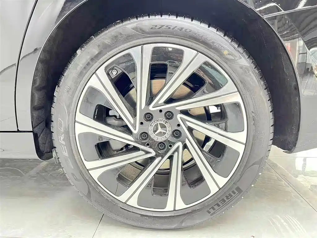 Mercedes-Benz E-Class 2024 Model E 300 L Luxury фото 6