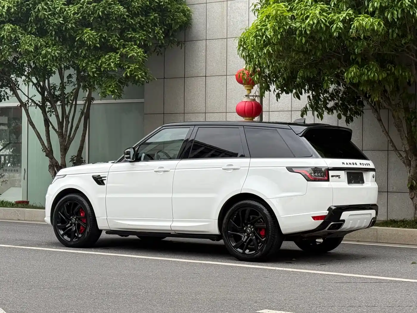 Land Rover Range Rover Sport 2020 3.0 L6 SE фото 4