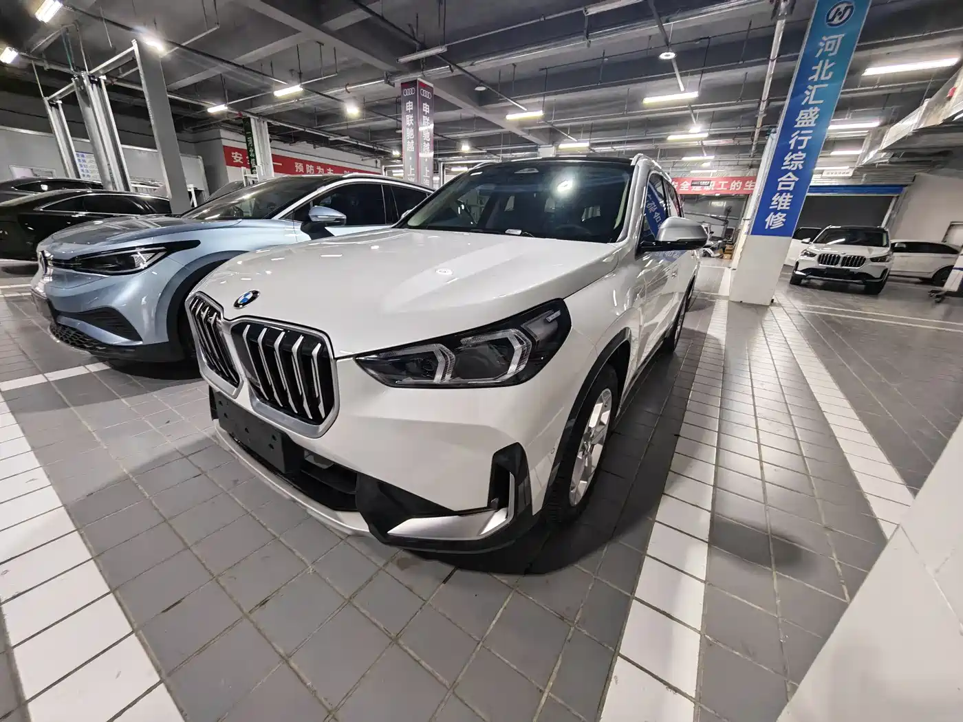 BMW X1 2023 sDrive20Li X Design Package фото 4