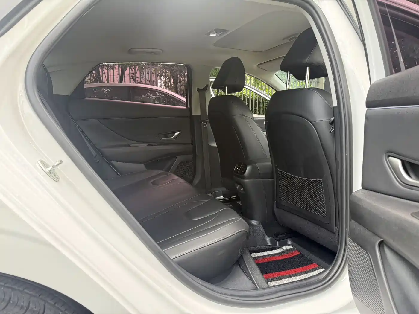 Hyundai Elantra 2022 1.5L CVT GLX Elite Edition фото 12