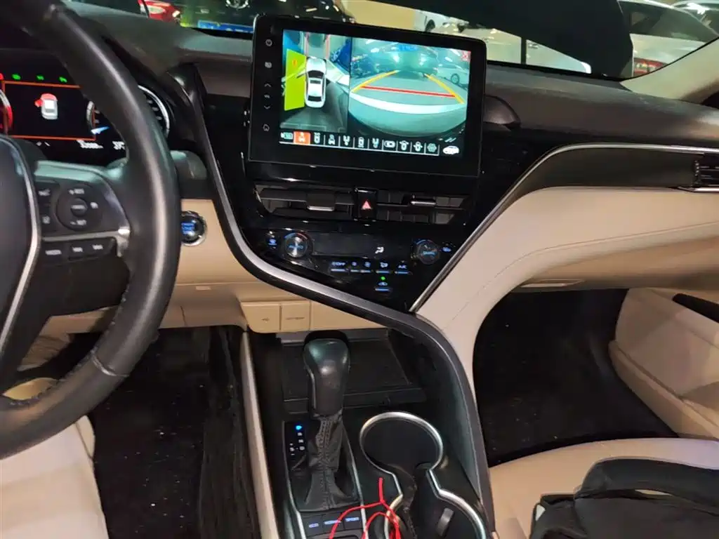 Toyota Camry 2021 2.5G Luxury Edition фото 13