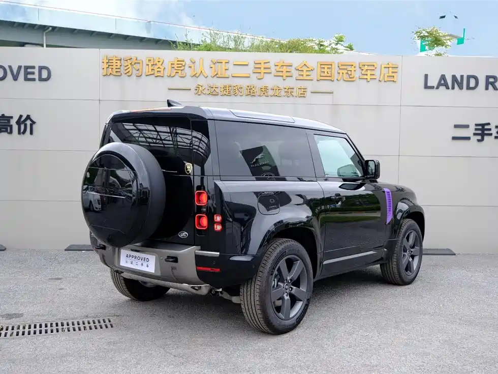 Land Rover Defender 2025 90 3.0T P400 X-Dynamic HSE фото 6