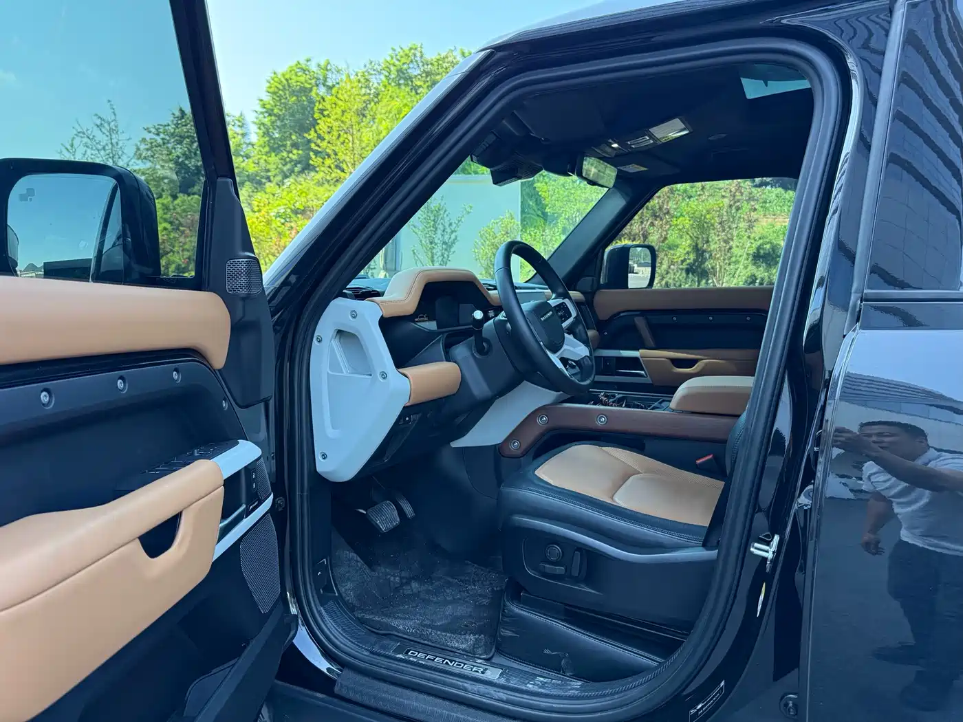 Land Rover Defender 2024 110 3.0T P400 X-DYNAMIC HSE фото 4