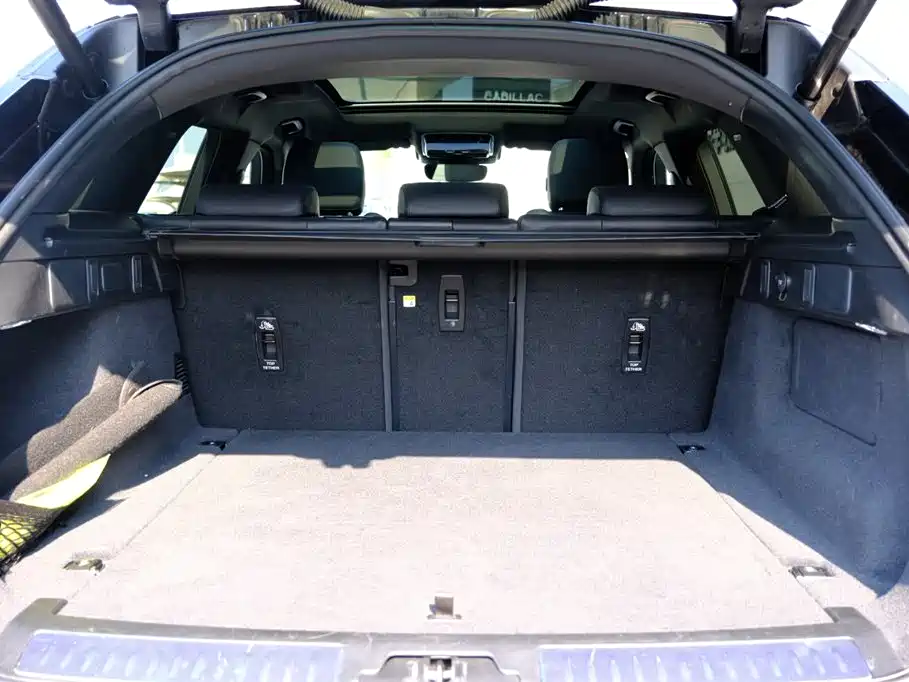 Land Rover Range Rover Velar 2025 Dynamic SE фото 24