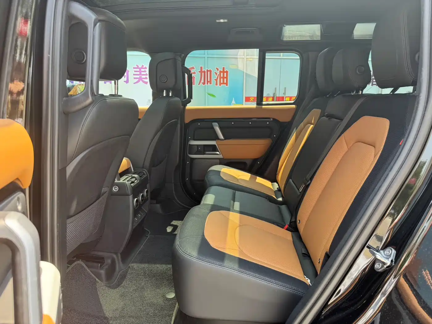 Land Rover Defender 2024 110 3.0T P400 X-DYNAMIC HSE фото 8