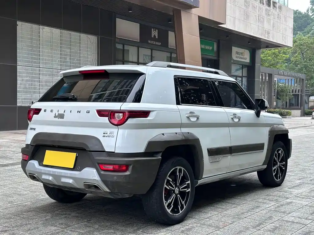 BAIC ORV Beijing Offroad BJ20 2017 2016 1.5T CVT Luxury