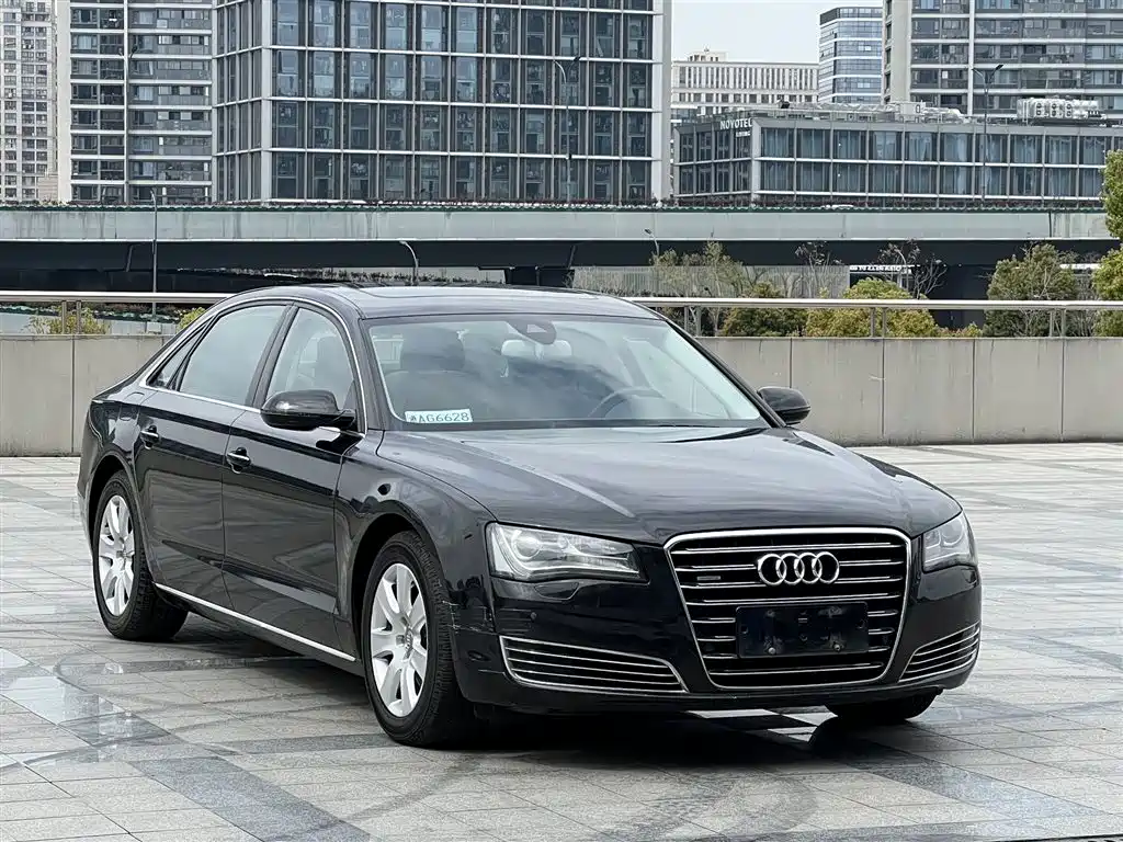 Audi A8 2013 A8L 45 TFSI quattro Luxury фото 3