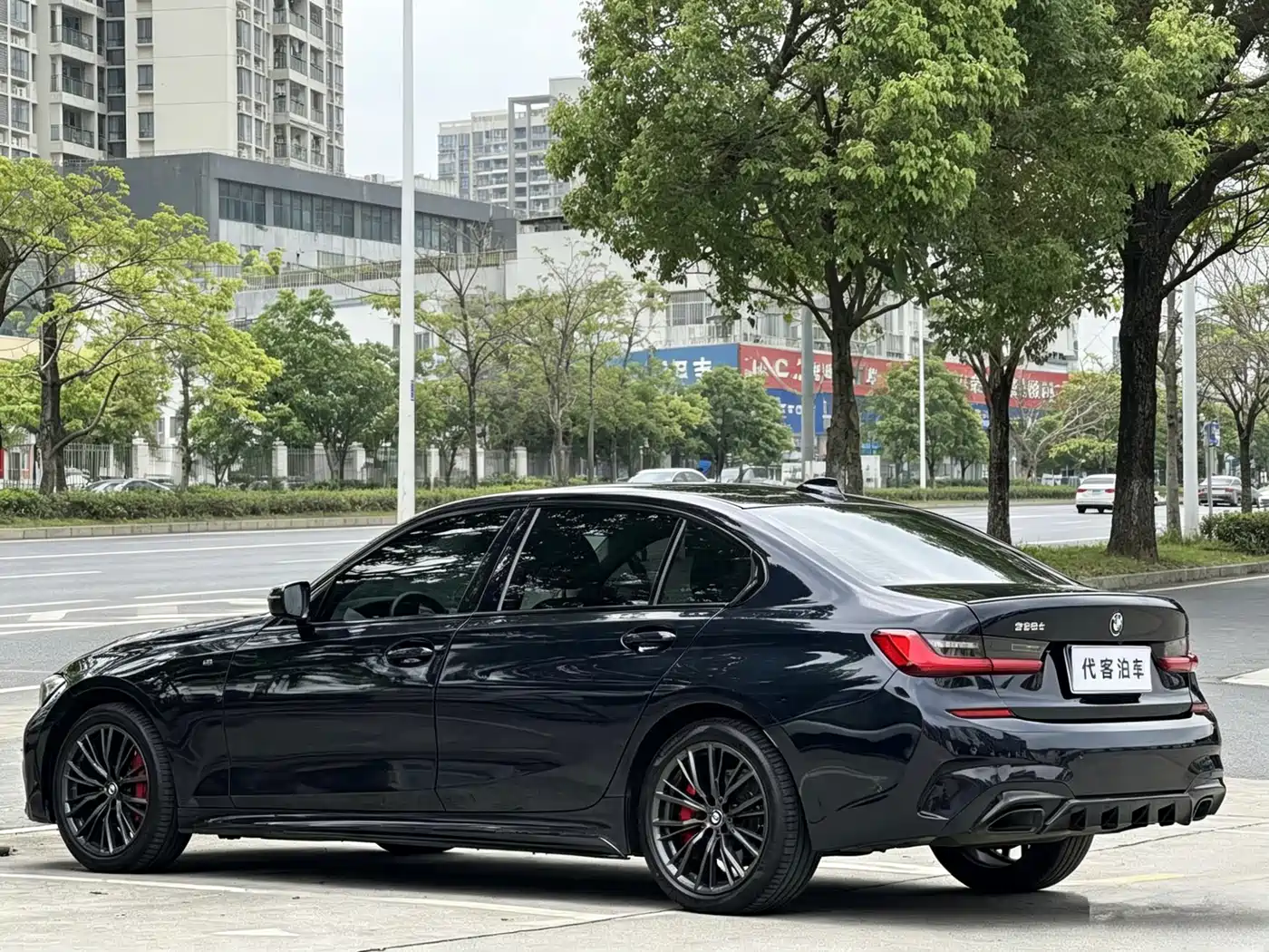 BMW 3 Series 2021 325i M Sport Night Edition фото 7