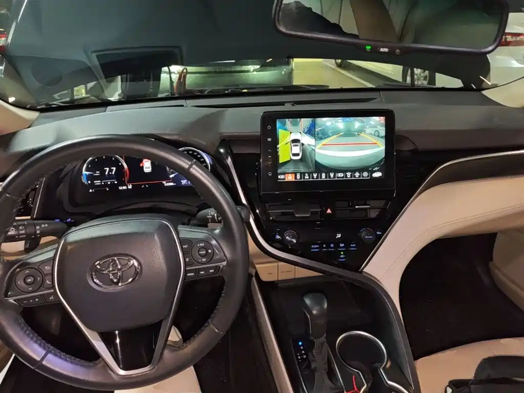 Toyota Camry 2021 2.5G Luxury Edition фото 10