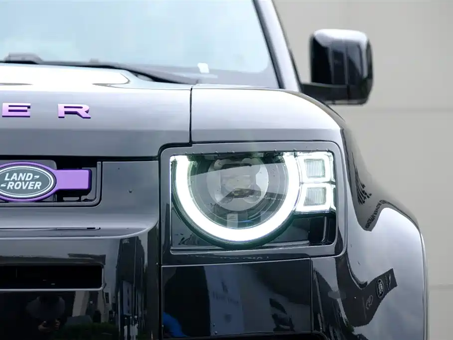 Land Rover Defender 2025 90 3.0T P400 X-Dynamic HSE фото 24