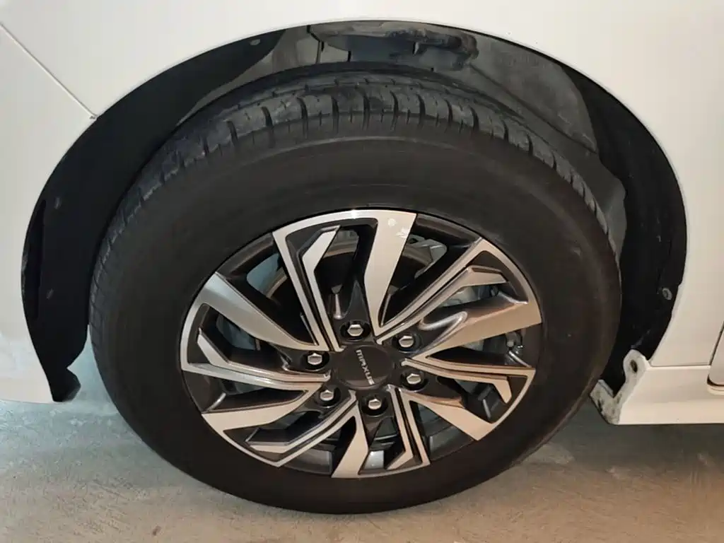 SAIC Maxus Maxus G20 2022 2021 Facelift PLUS 2.0T Gasoline Automatic Luxury