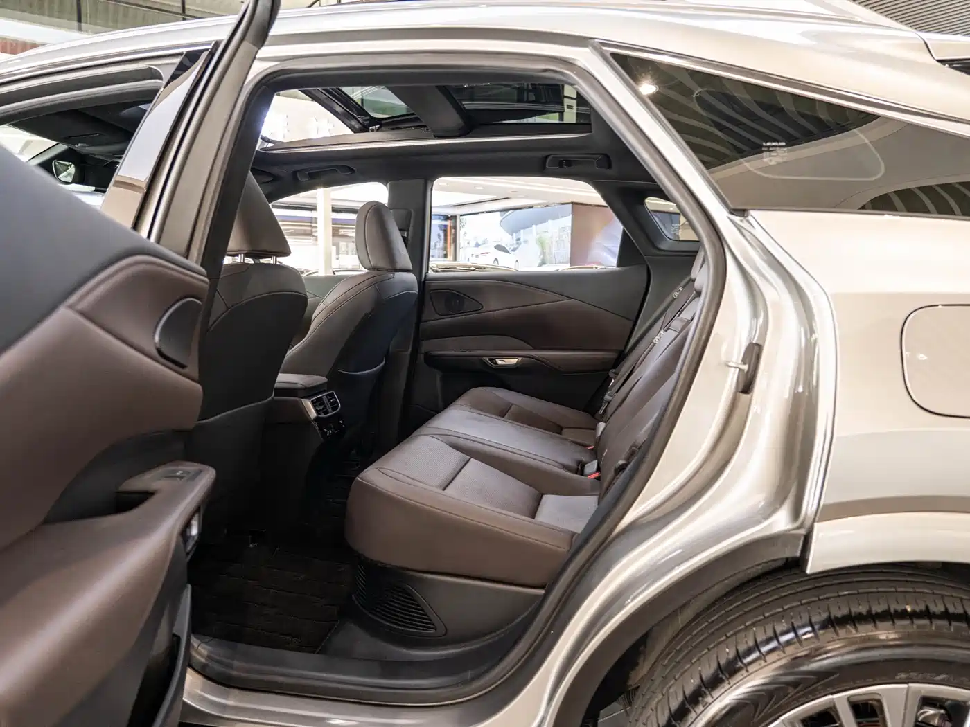 Lexus RX 2026 2025 350h 4WD Premium Edition