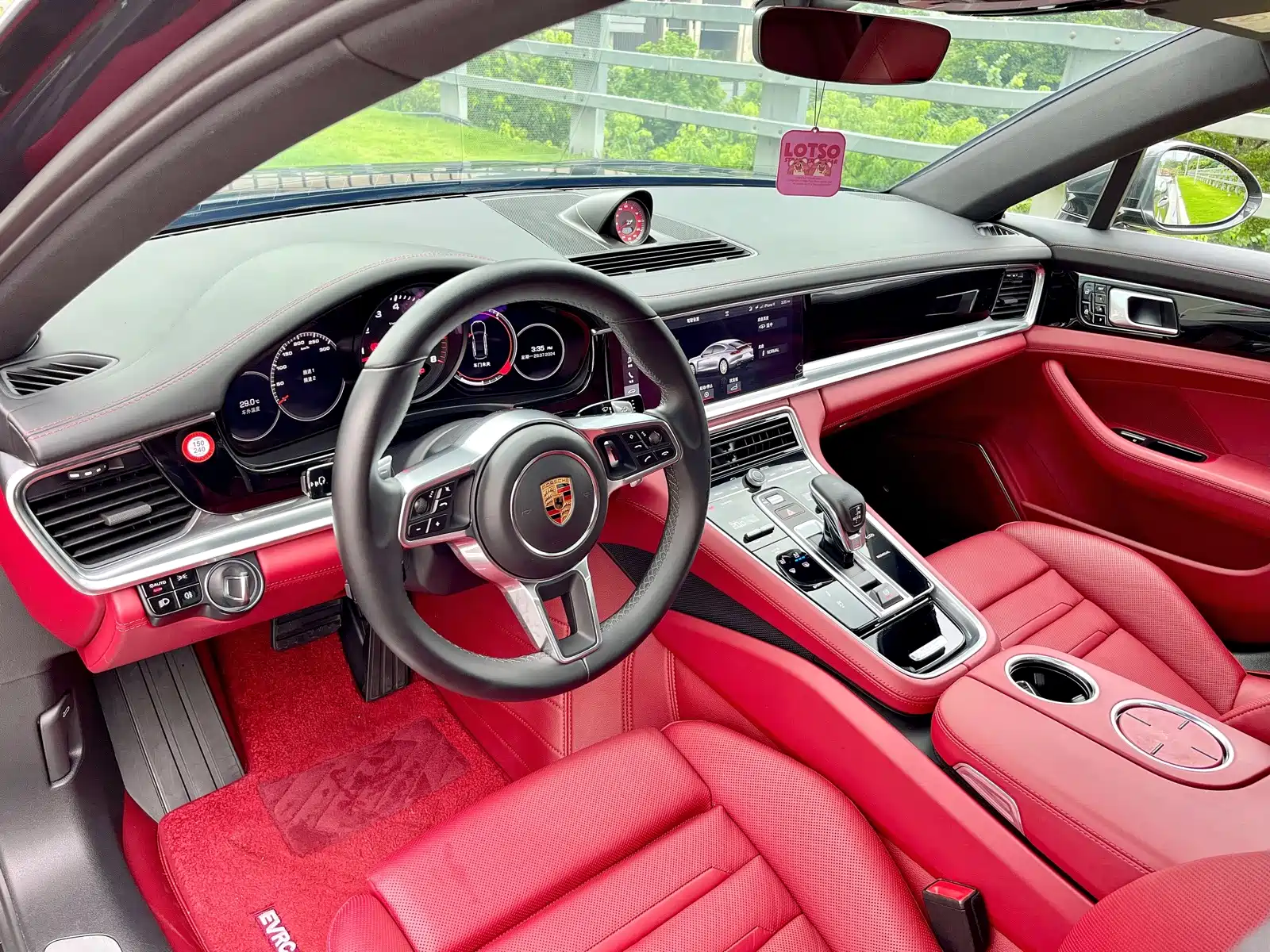 Фото 9 - Porsche Panamera