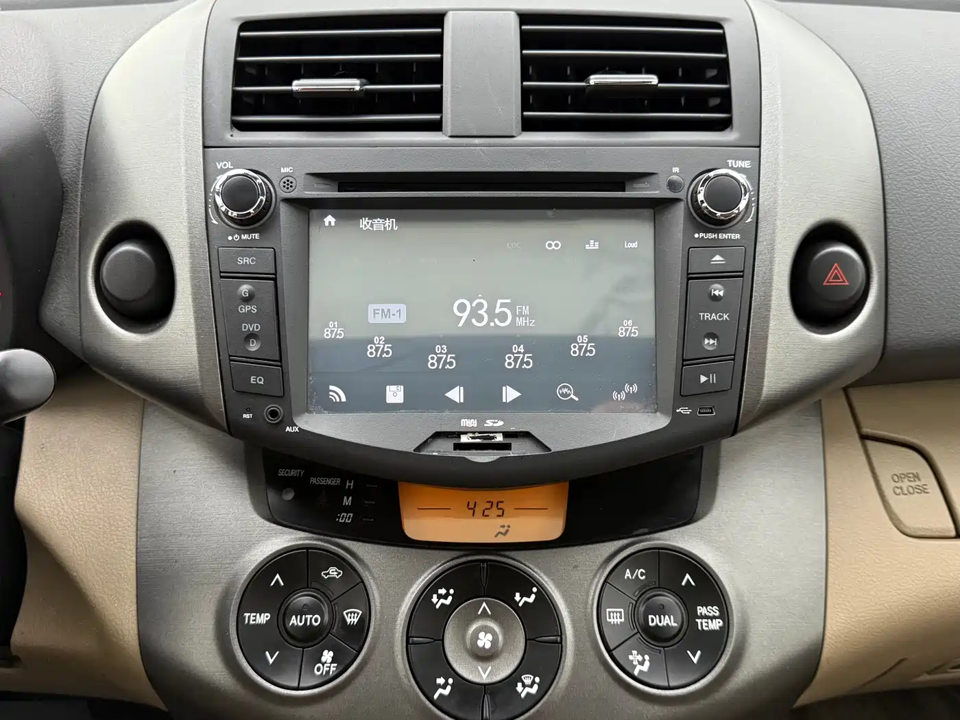 Toyota RAV4 Rongfang 2013 Special Edition 2.0L Auto Elite фото 14