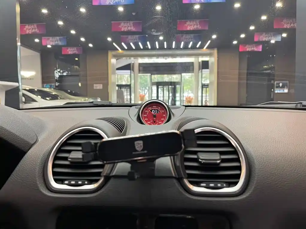Porsche 718 2019 Cayman T 2.0T фото 14