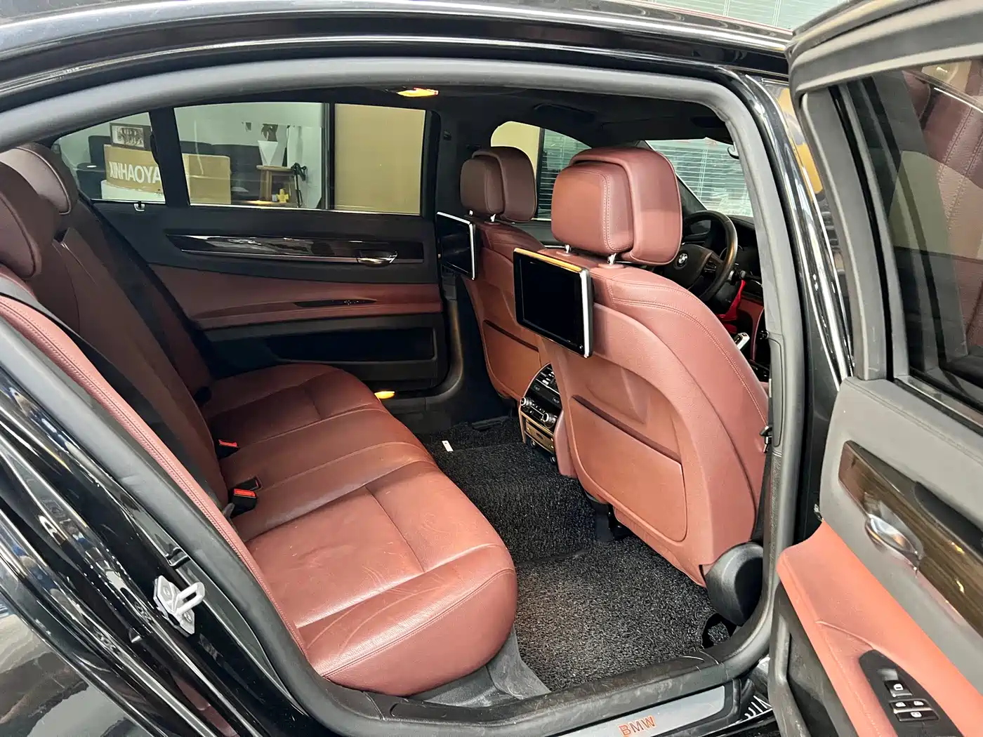 BMW 7 Series 2014 730Li Premium фото 7