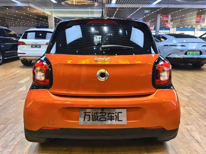 smart forfour 2018 2018 1.0L 52kW Passion Edition