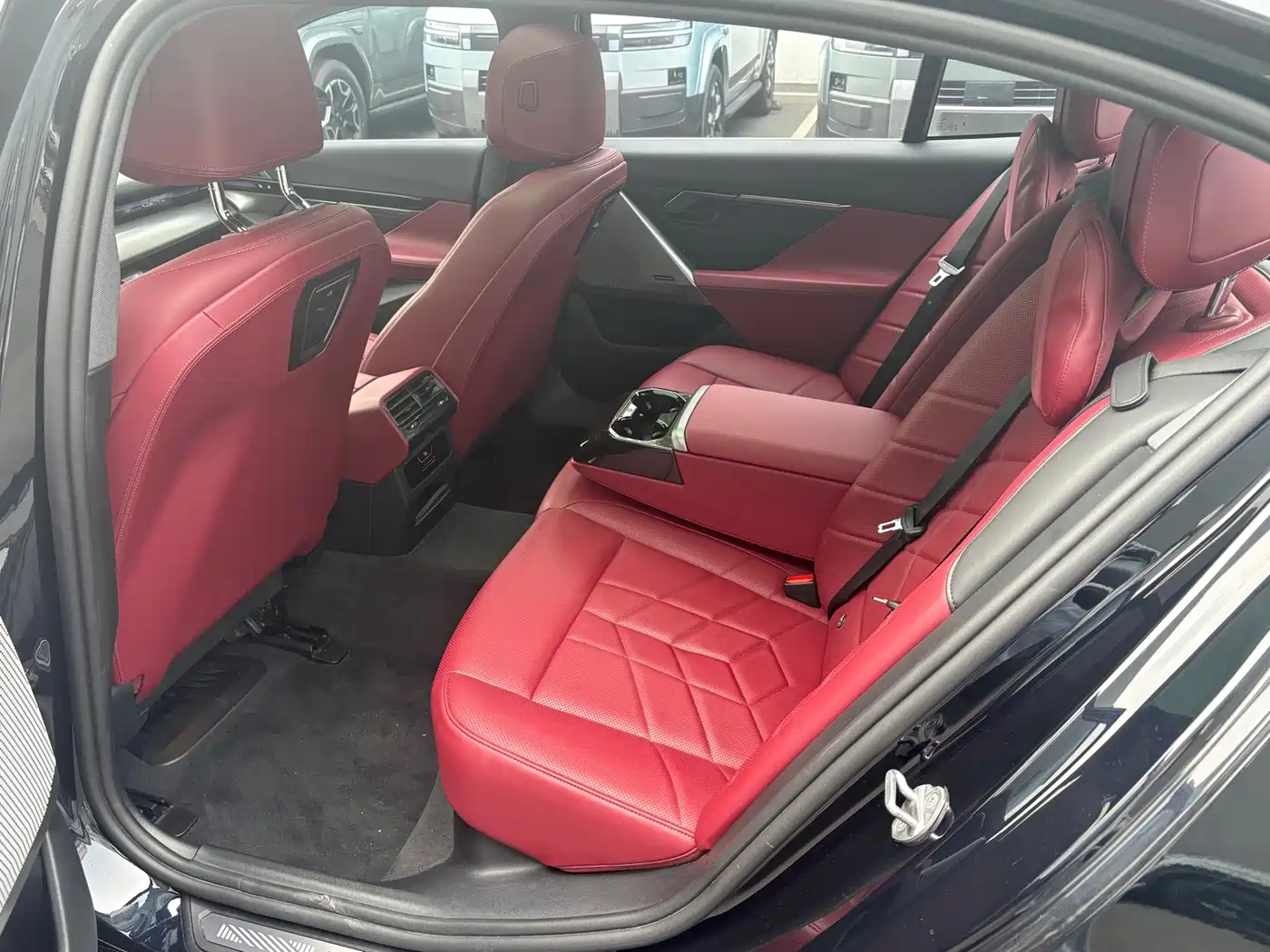 BMW 5 Series (Import) 2024 Model 525i M Sport Package фото 6