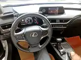Photo 10 - Lexus UX