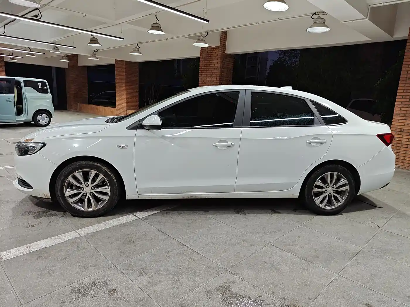 Buick Excelle 2018 18T Automatic Elite фото 2