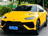 Фото 2 - Lamborghini Urus