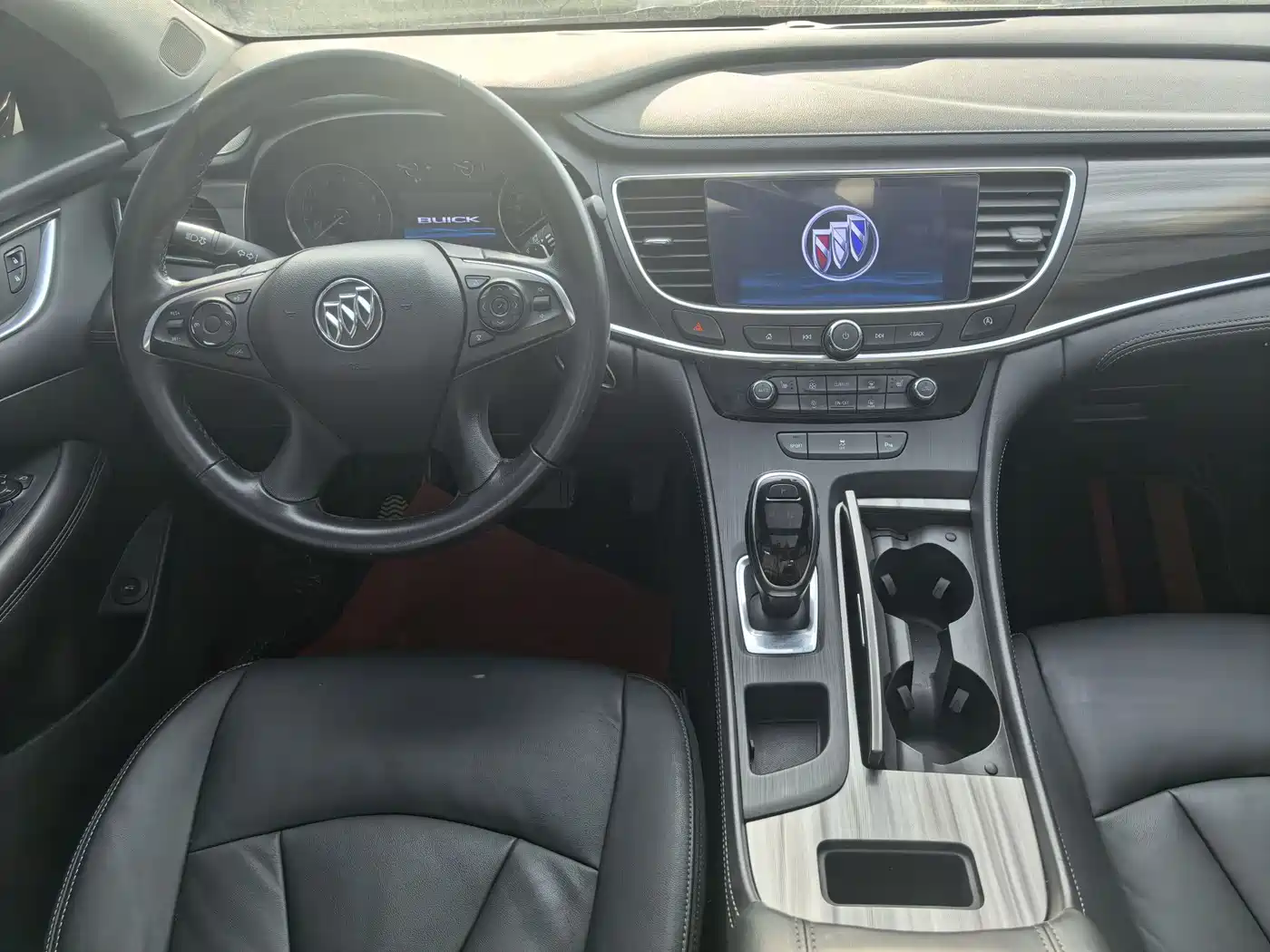 Buick LaCrosse 2019 28T Luxury Edition фото 5