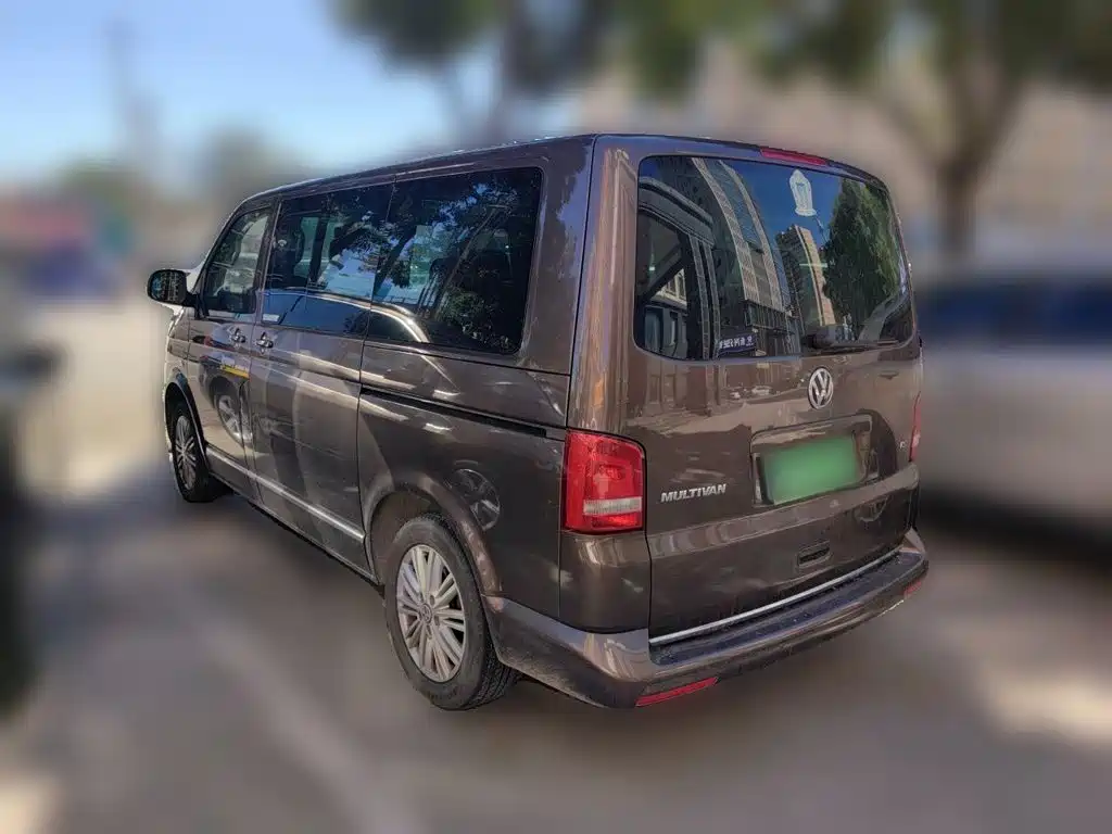 Volkswagen Multivan 2015 2012 2.0TSI 2WD Luxury Edition