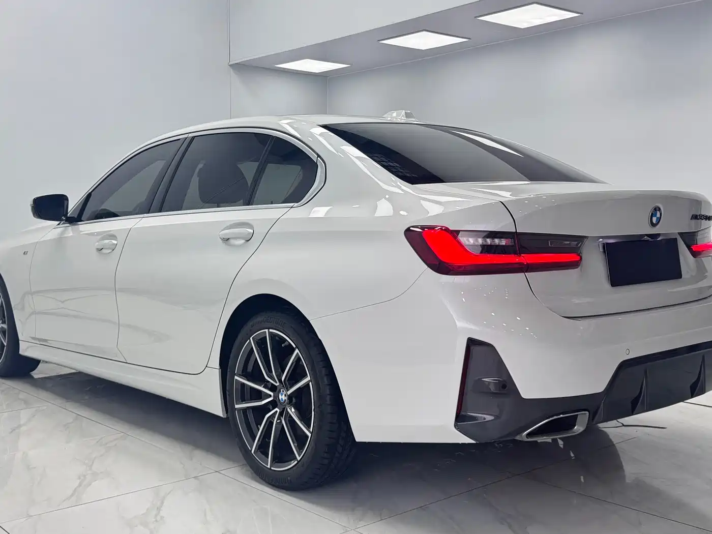 BMW 3 Series 2023 320Li M Sport Package фото 4
