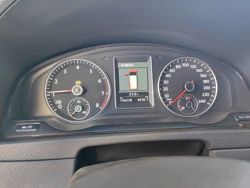 Volkswagen Multivan 2015 2012 2.0TSI 2WD Luxury Edition