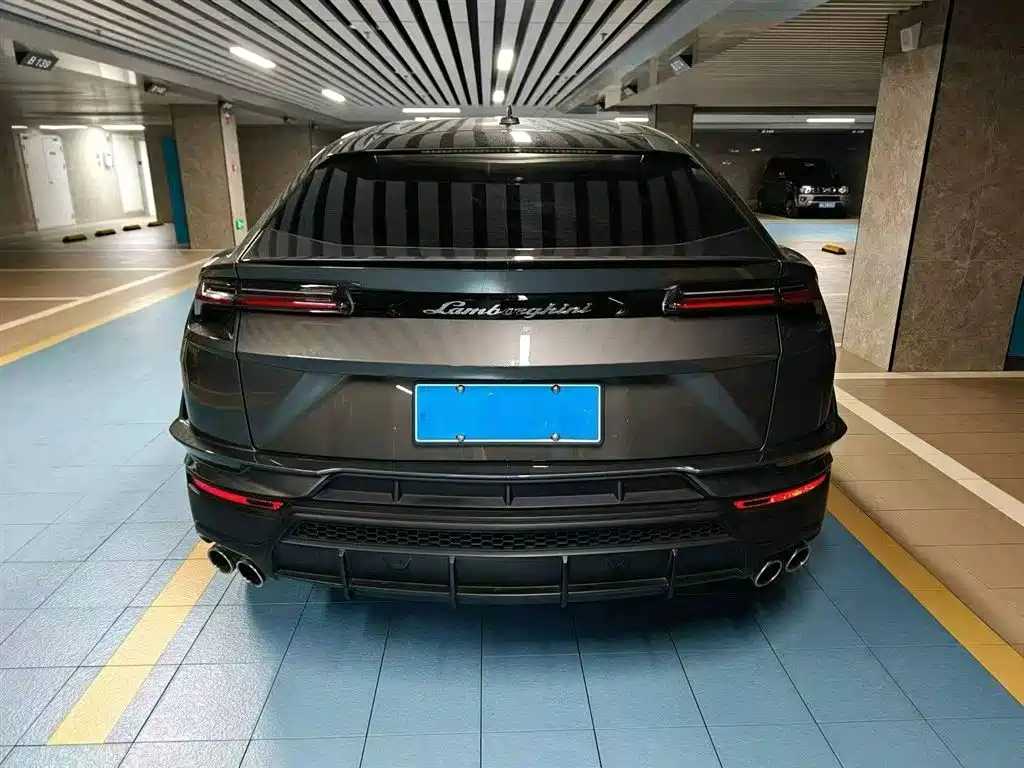 Lamborghini Urus 2024 2023 4.0T V8 S