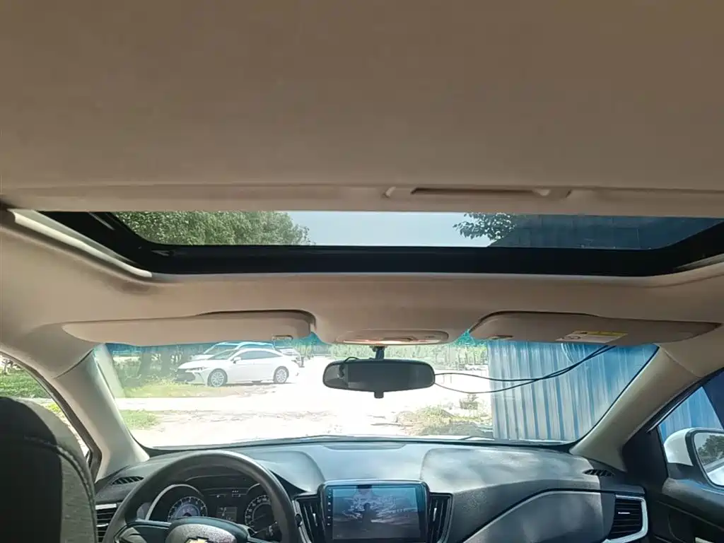 Chevrolet Cavalier 2018 320 Auto Enjoy Sunroof Edition фото 18