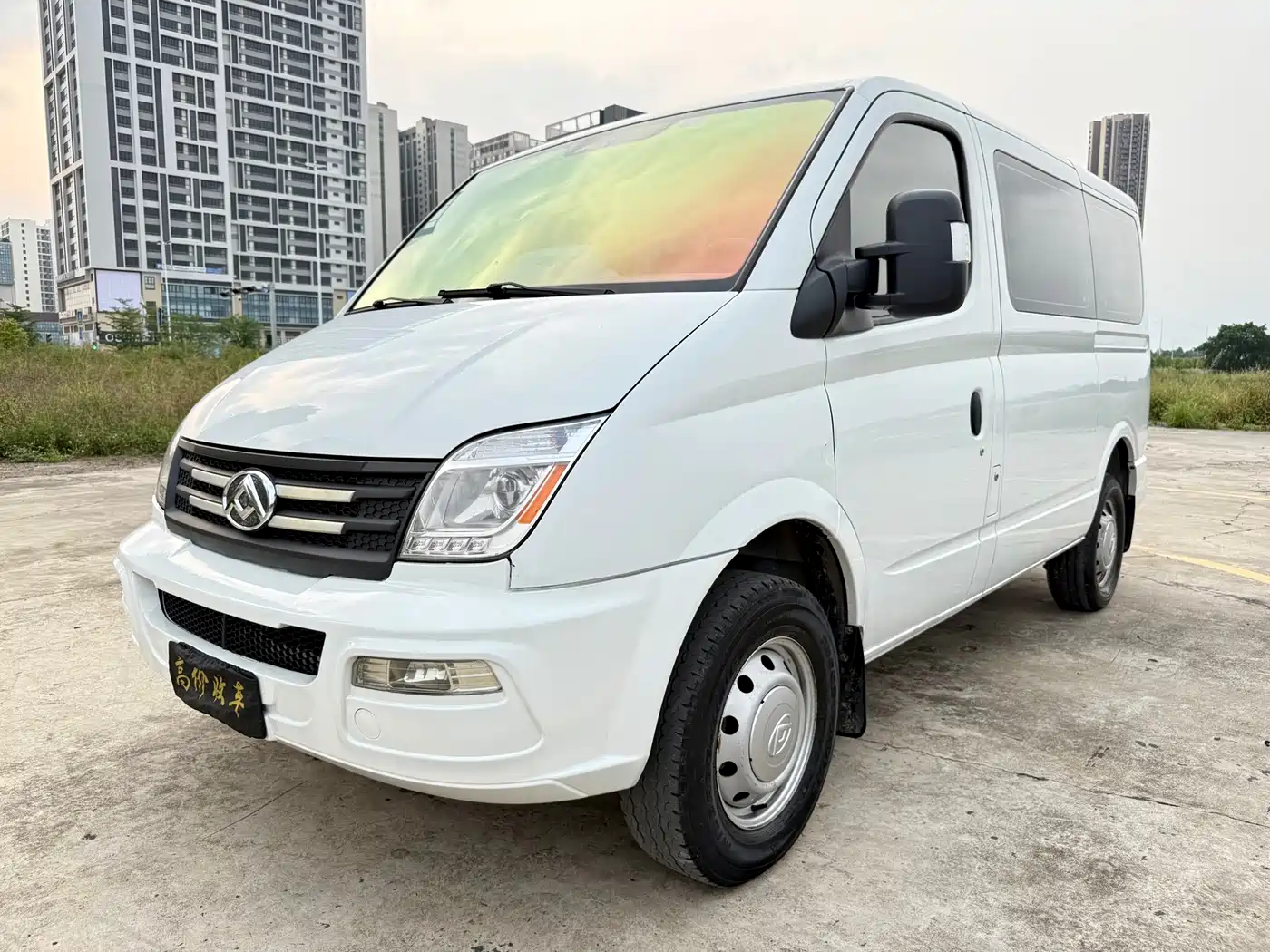 SAIC Maxus Xintu V80 2021 2.0T PLUS Manual Urban Edition Short Wheelbase Ultra-Low Roof 7/8/9 Seats