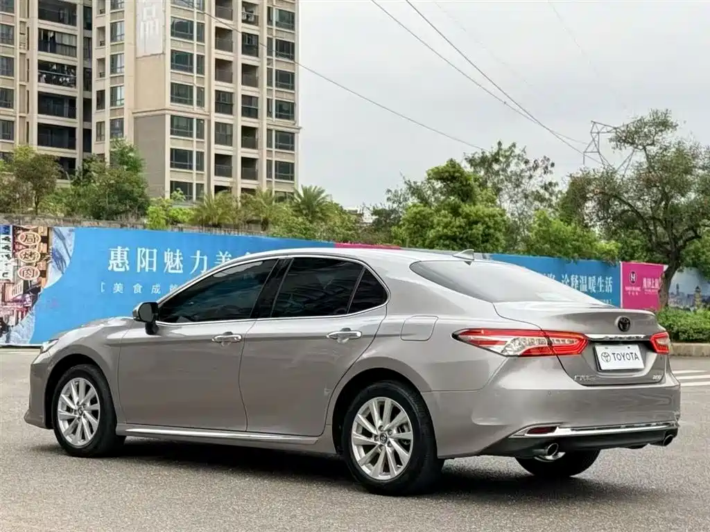 Toyota Camry 2023 2.0G Luxury Edition фото 9