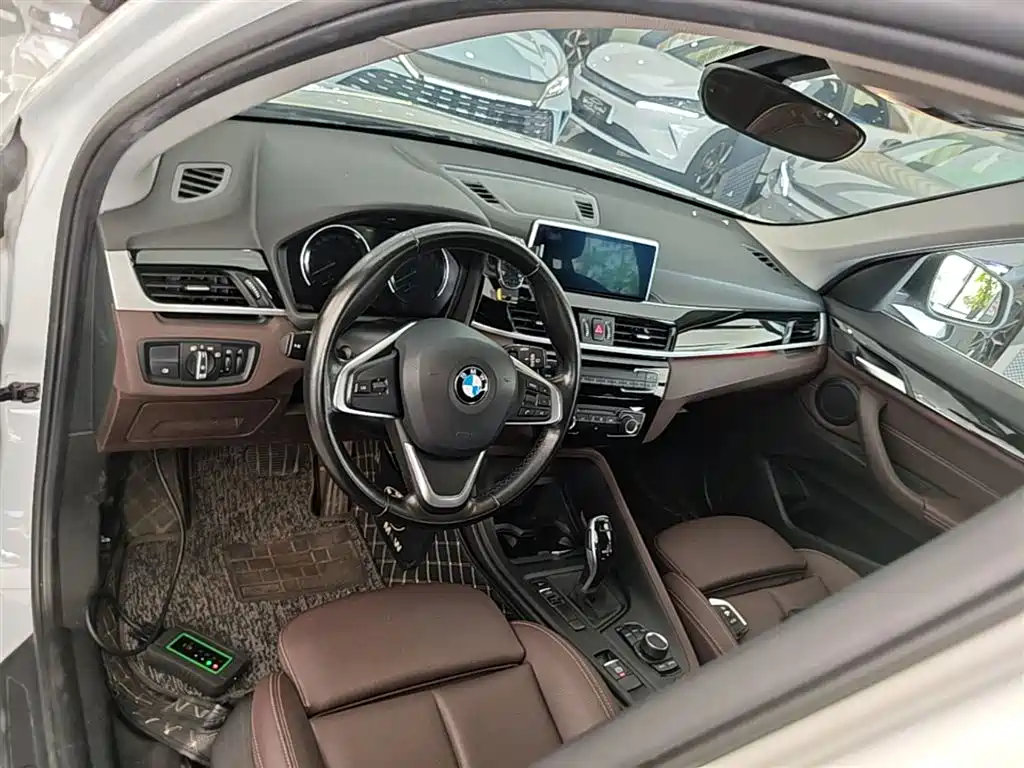 BMW X1 2020 sDrive20Li Fashion Model фото 10