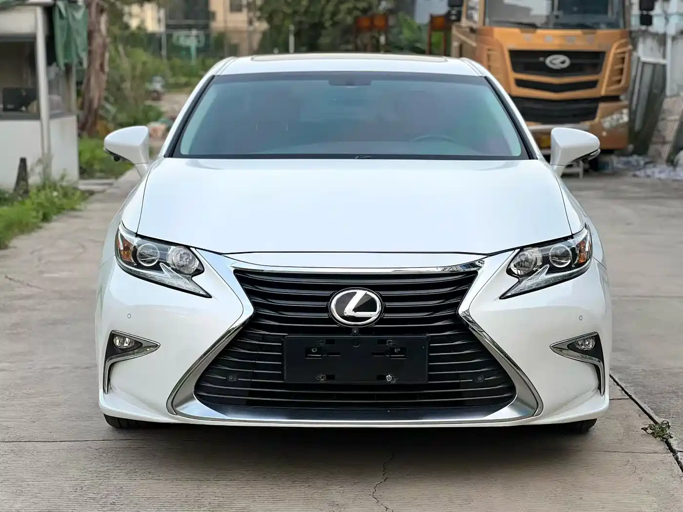 Lexus ES 2015 200 Comfort Edition фото 2