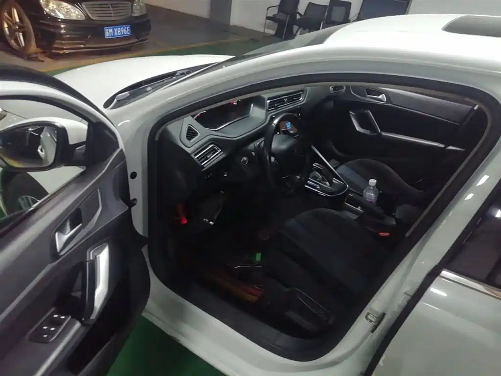 Peugeot 308 2019 230THP Automatic Luxury Edition China VI фото 16