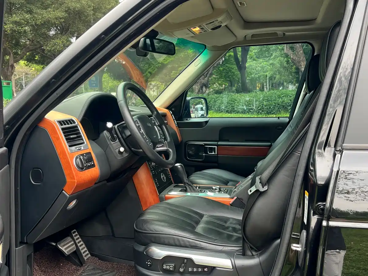 Land Rover Range Rover 2011 3.6 TDV8 фото 6