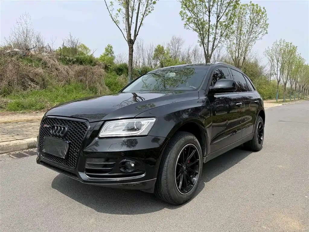 Audi Q5 2016 40 TFSI Progressive Model