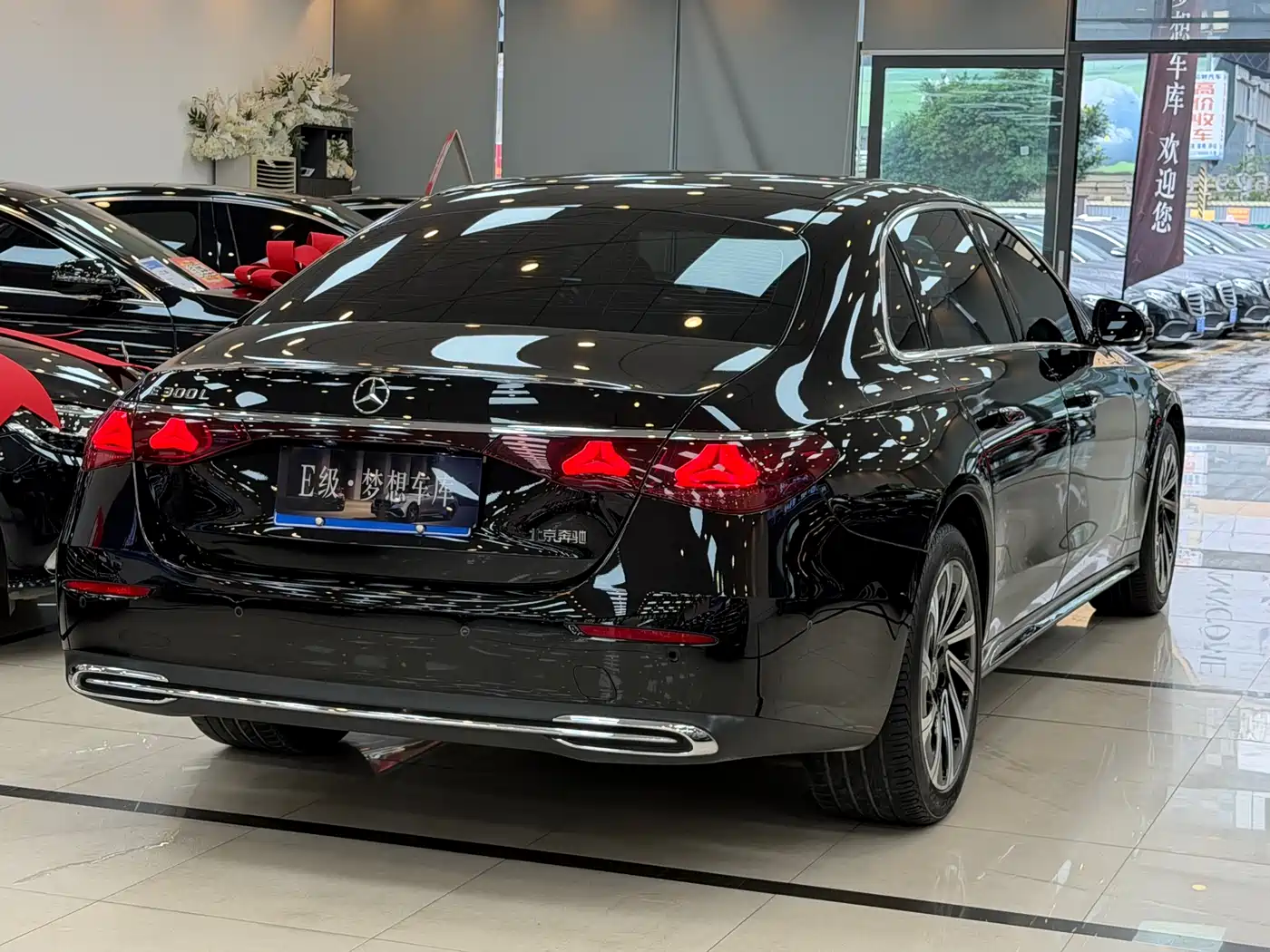 Mercedes-Benz E-Class 2024 Model E 300 L Luxury фото 22