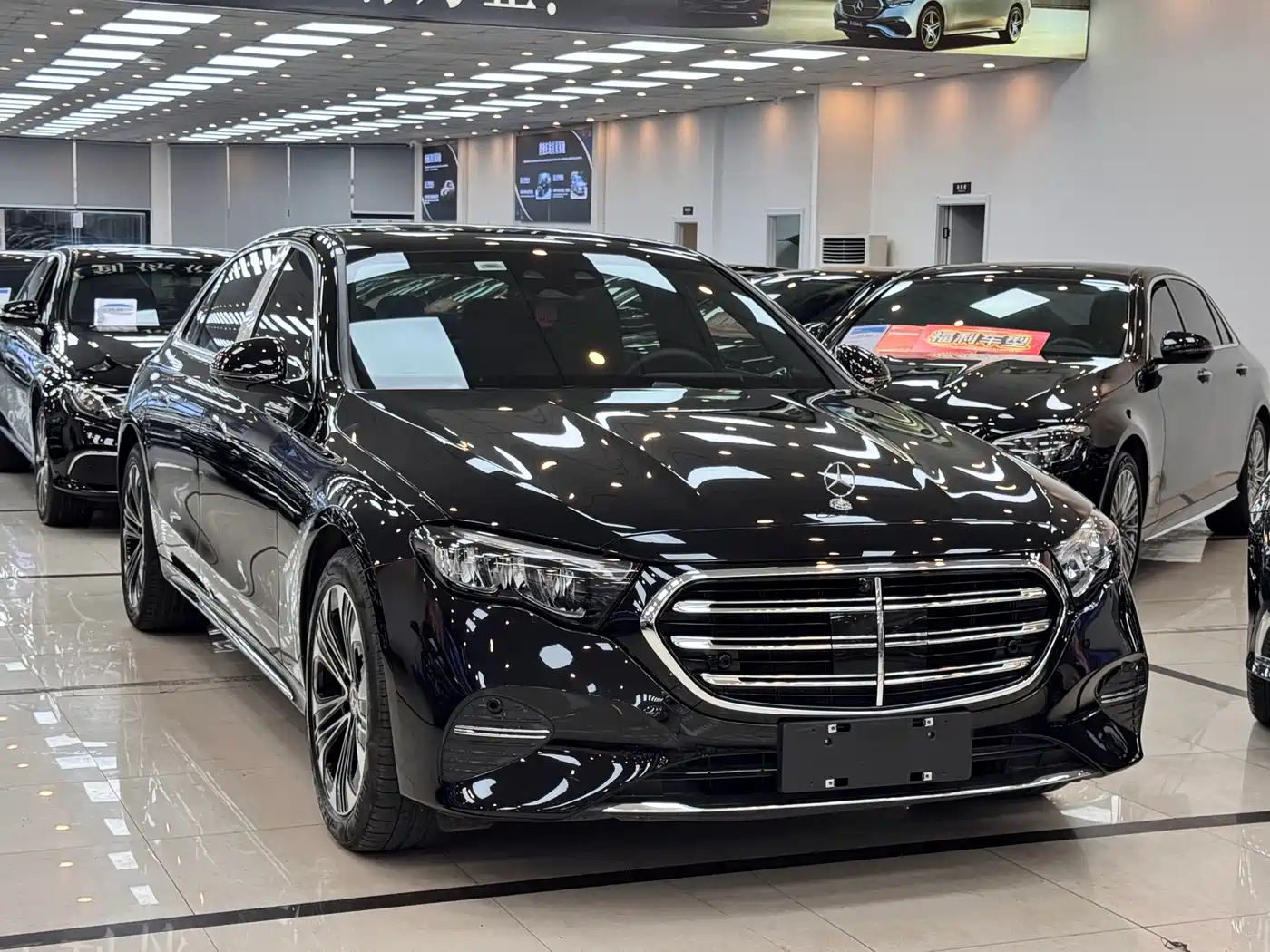 Mercedes-Benz E-Class 2024 Model E 300 L Luxury фото 3