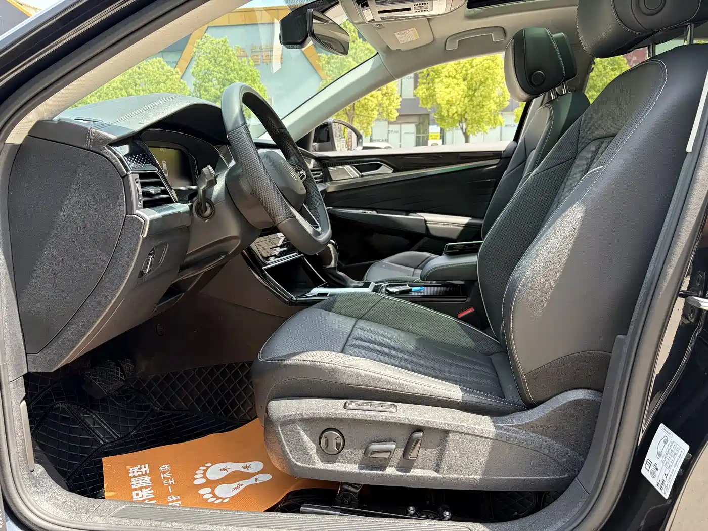 Volkswagen Passat 2024 380TSI Dragon Soaring Edition фото 5