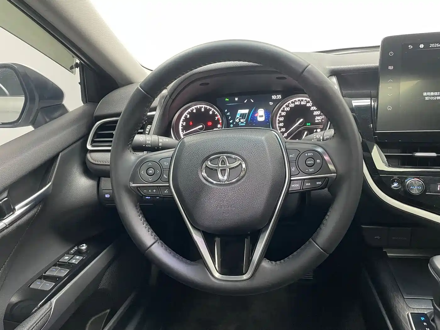 Toyota Camry 2023 2.0G Luxury Edition фото 13