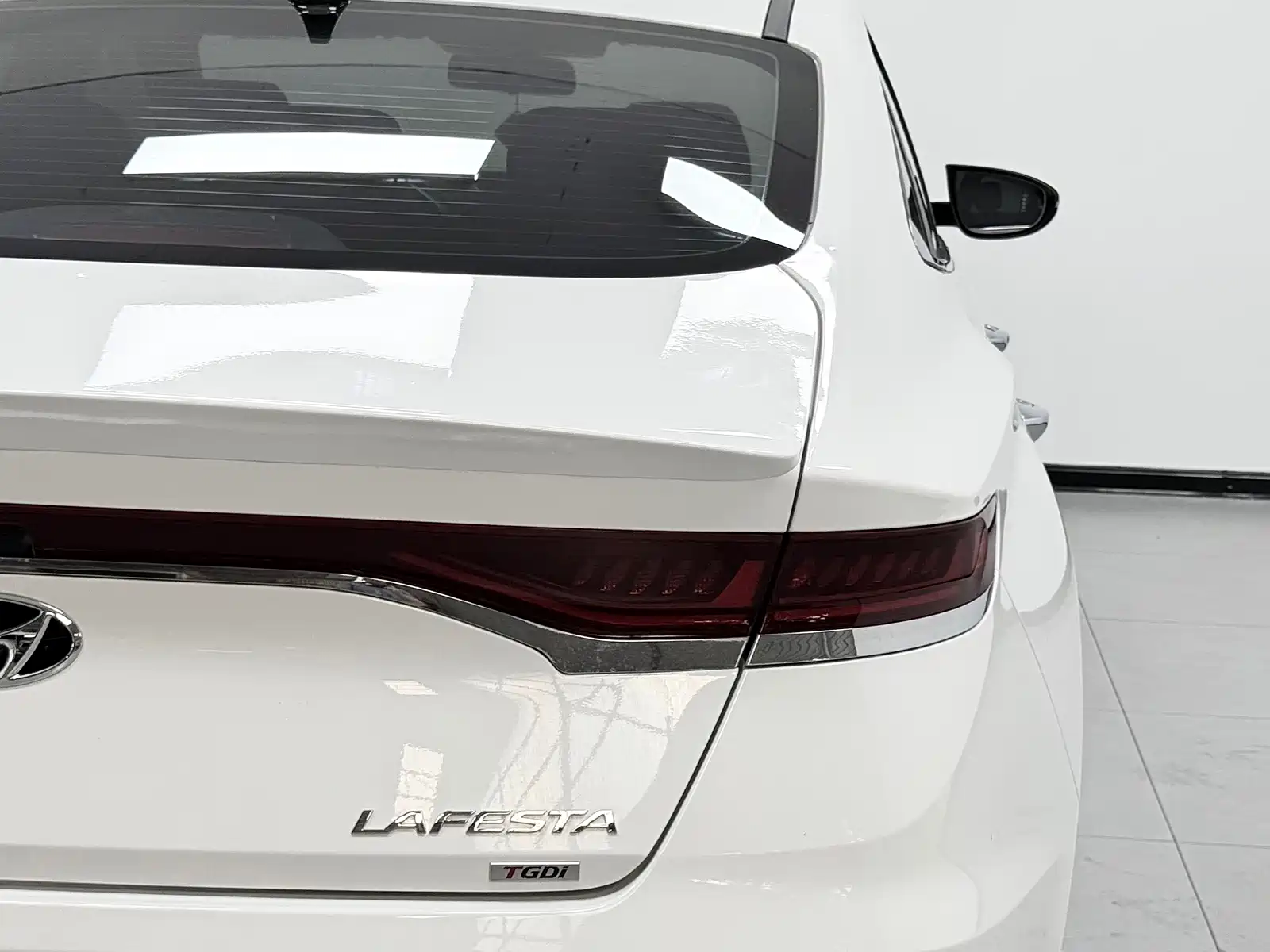 Photo 13 - Hyundai Lafesta