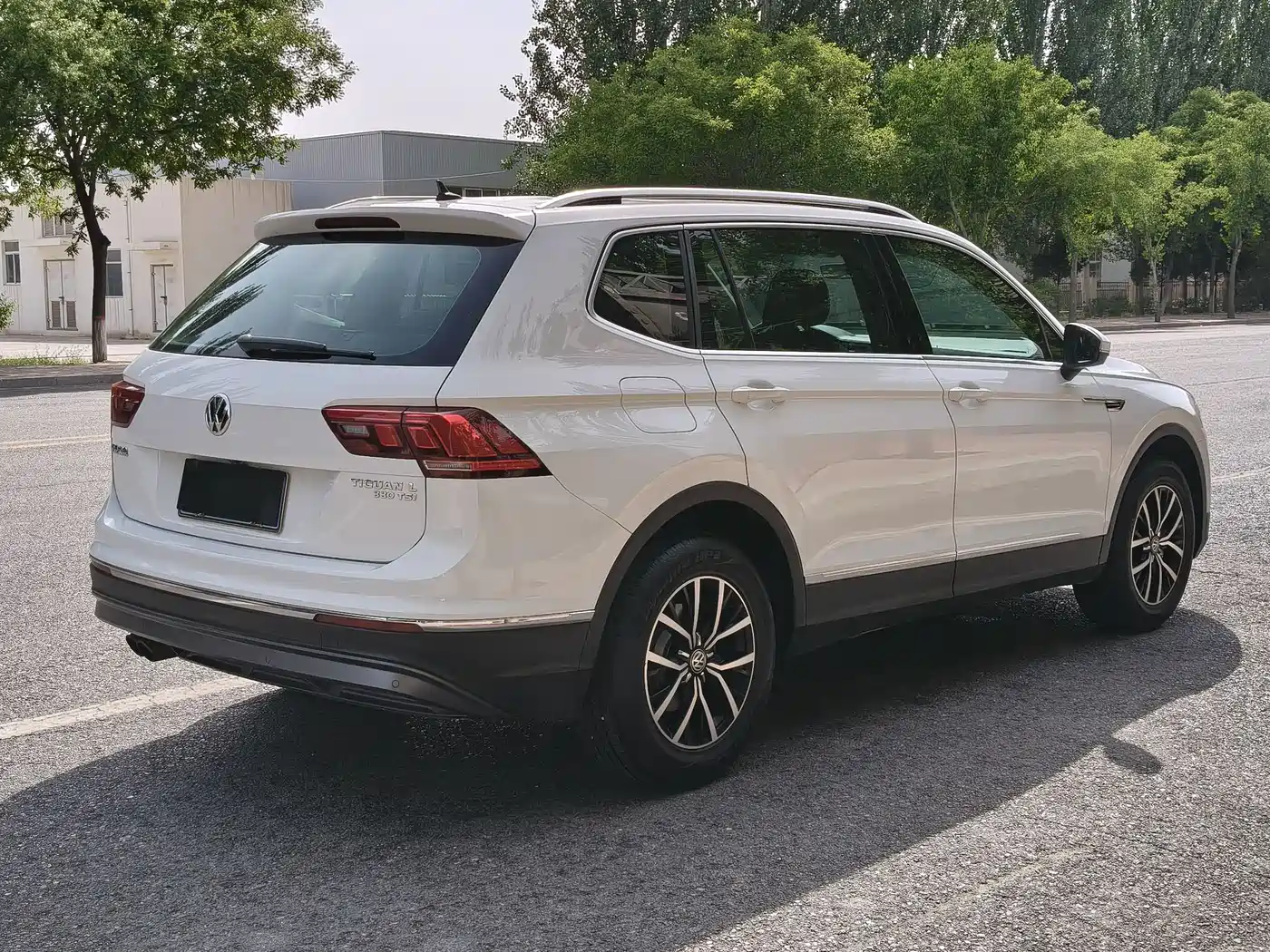 Volkswagen Tiguan L 2017 330TSI Automatic 2WD Luxury Edition фото 9