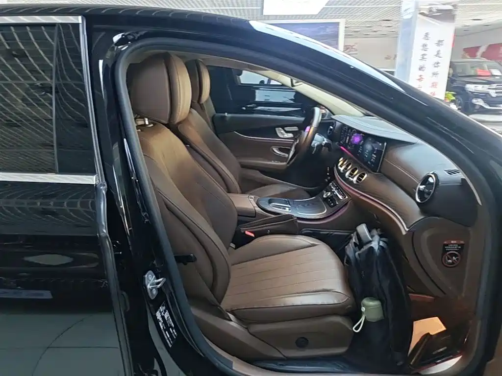Mercedes-Benz E-Class 2023 E 300 L Fashion фото 25