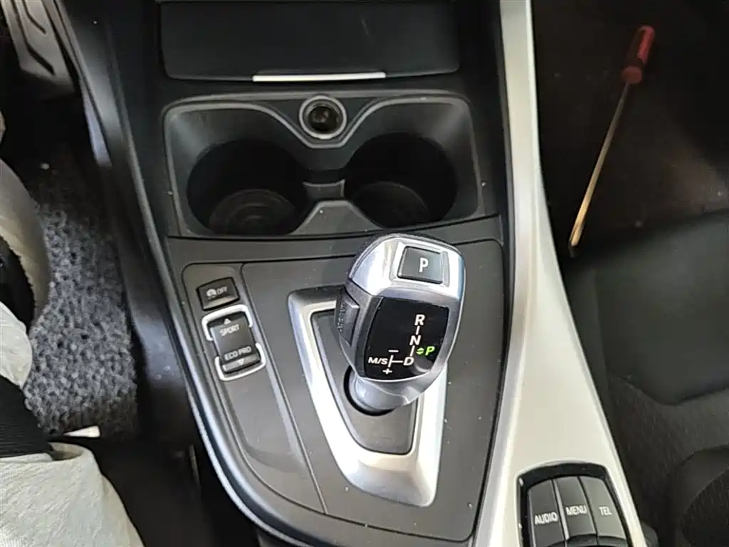 BMW 1 Series (Import) 2016 120i Leading Model фото 14