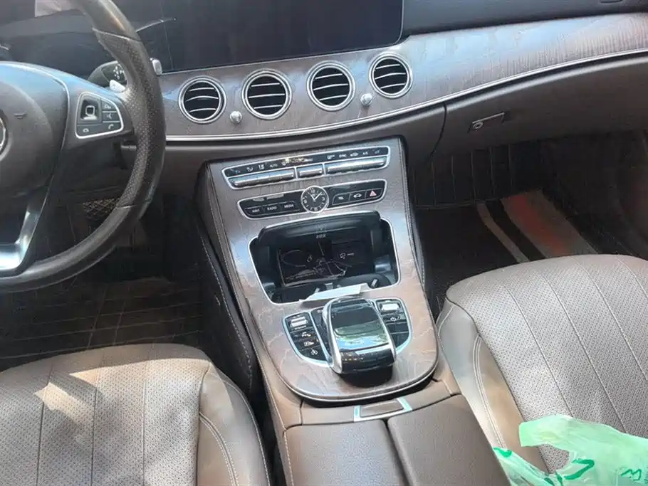 Mercedes-Benz E-Class 2018 Facelift E 200 L фото 16