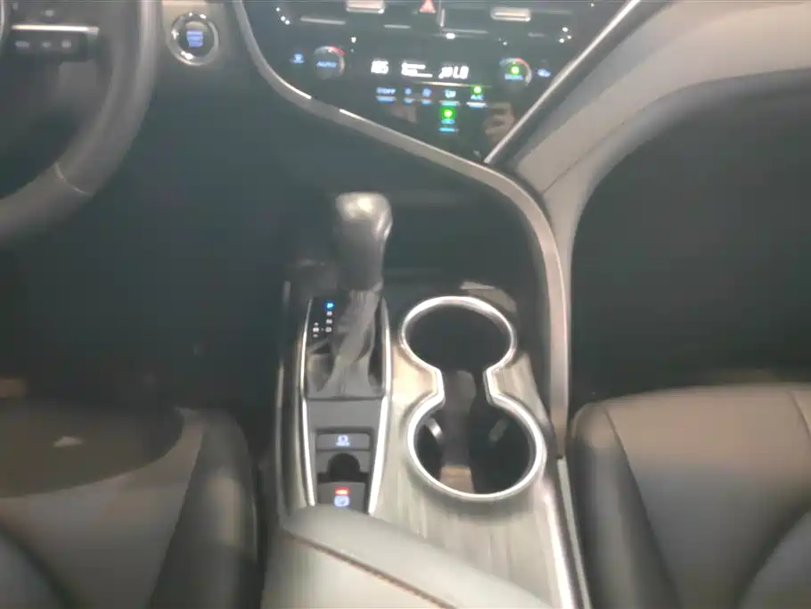 Toyota Camry 2021 2.0G Luxury Edition фото 16