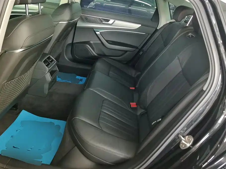 Audi A6L 2020 40 TFSI Luxury Elegance фото 11