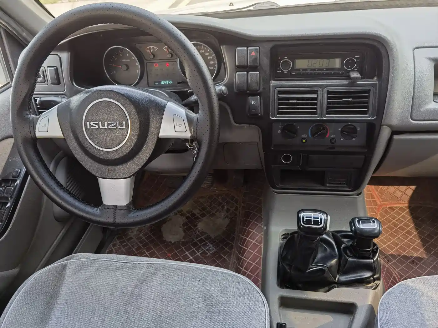 Isuzu Pickup 2017 2015 2.5L 4WD 4ZE3-MPI
